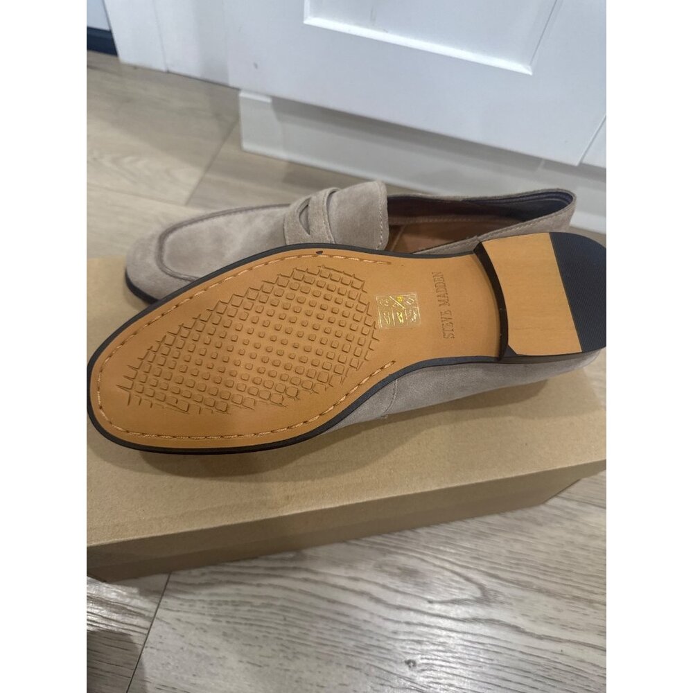 Steve Madden Mens Traviss Desert Suede Loafers Size 8.5 Beige - Picture 3 of 5